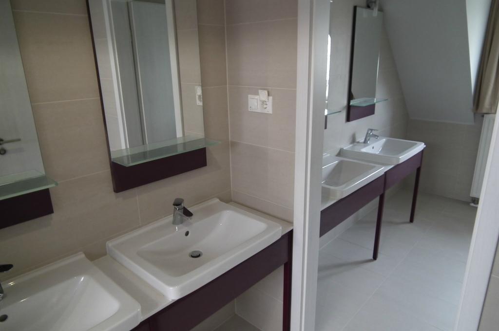 Szent Gellért Hostel Székesfehérvár Habitación foto